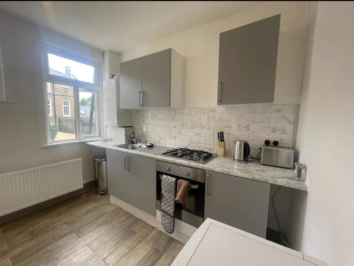 Appartamento Charming 2 Bed Flat On Tower Bridge Londra Esterno foto