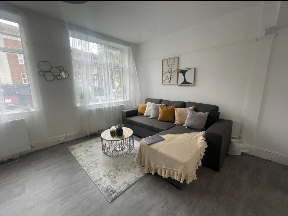 Appartamento Charming 2 Bed Flat On Tower Bridge Londra Esterno foto