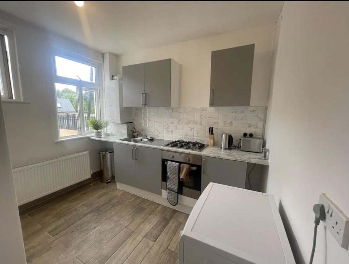 Appartamento Charming 2 Bed Flat On Tower Bridge Londra Esterno foto