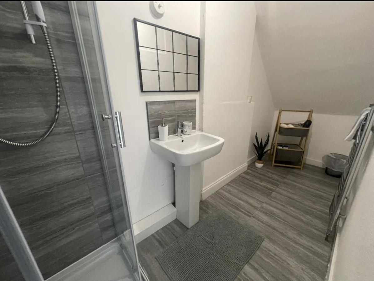 Appartamento Charming 2 Bed Flat On Tower Bridge Londra Esterno foto